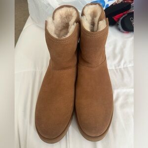 Ugg Cory boot size 9.5